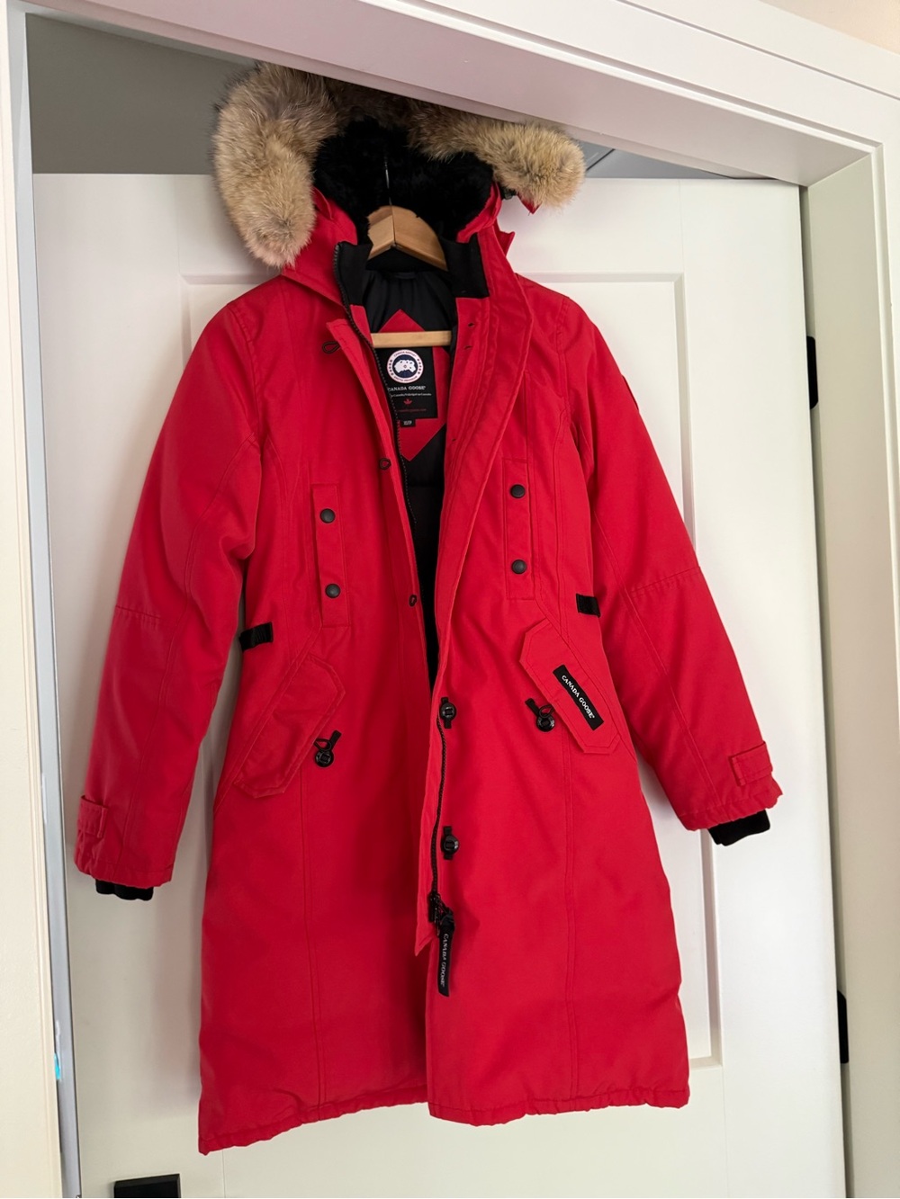 Canada Goose Kensington Parka Red Down Jacket Coyote Fur Trim Hood Coat Womens X